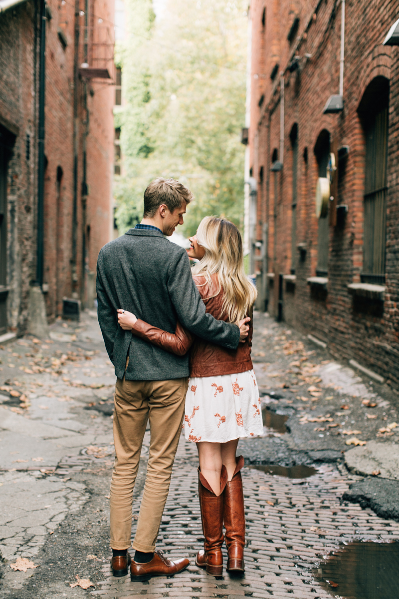 Downtown Seattle Engagement Pictures