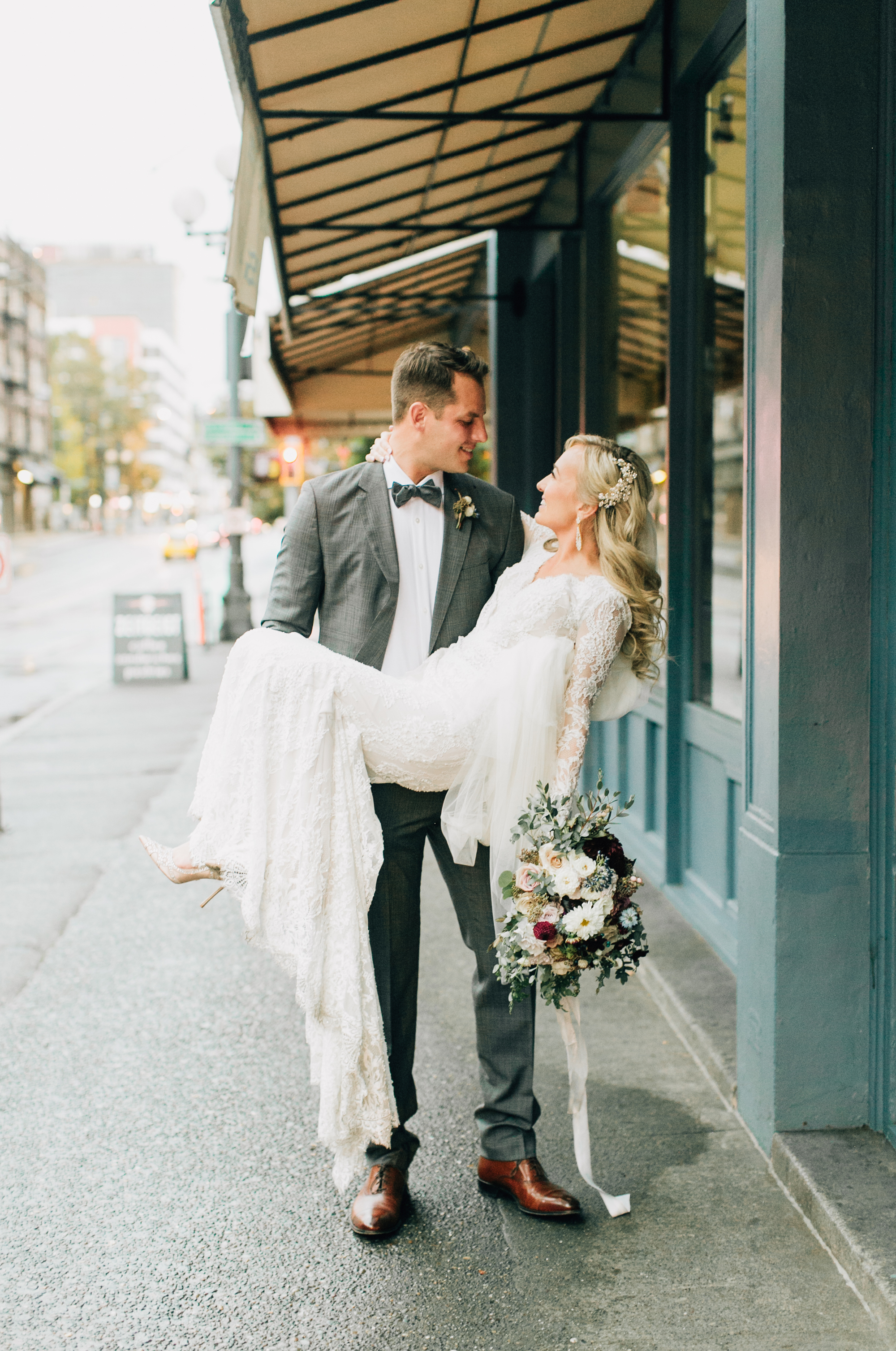 pioneer-square-wedding-portraits